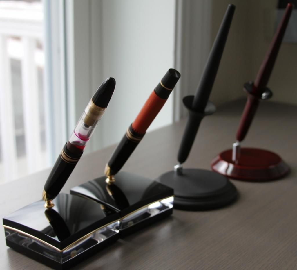 Nakaya Desk Stand Compared To Mb 149 Stand Fountain Pen Reviews