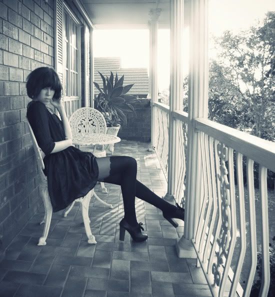 TBA silk dress, eBay leather waist belt, Topshop heart suspender tights, Chloe Silverado booties outfit @ Le Blog de Sushi