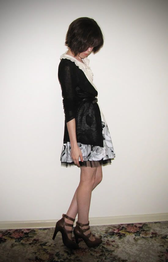 Supre cardigan, Dotti blouse, Forever 21 rose pleat skirt from the Tres Paris collection, vintage skinny waist belt, Topshop Chloe inspired multi buckle platform heels, DIY Alexander Wang inspired studded bag outfit @ Le Blog de Sushi