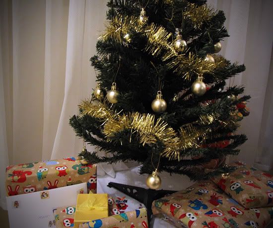 Christmas tree, presents and Tarepanda Pandas on Christmas Eve @ Le Blog de Sushi