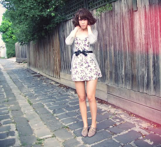 Topshop floral bustier romper, Supre 3/4 sleeve cardigan, eBay bow belt, Handmade leather brogues C/O Golden Ponies outfit @ Le Blog de Sushi leblogdesushi