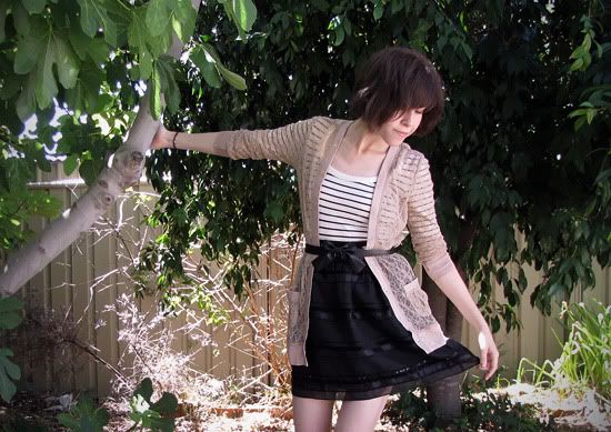 Rodarte cardigan, Forever 21 Sretsis inspired skirt, bow belt outfit @ Le Blog de Sushi
