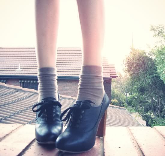 Vintage sailor dress, French Kitty wool cardigan, Forever 21 ankle sock, Chloe Silverado booties outfit @ Le Blog de Sushi