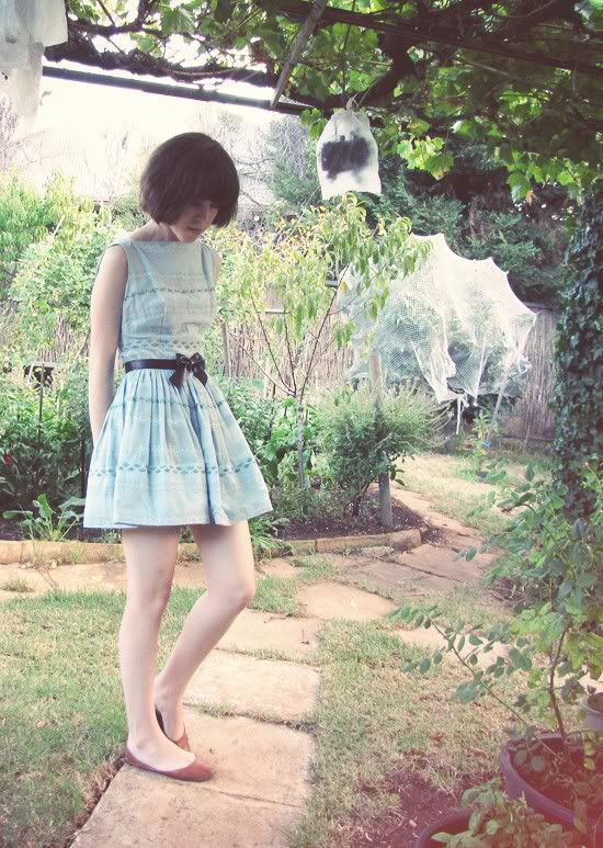 Etsy vintage 1950's sun dress, eBay bow belt, Luella Military Disco bag Luella inspired outfit @ Le Blog de Sushi