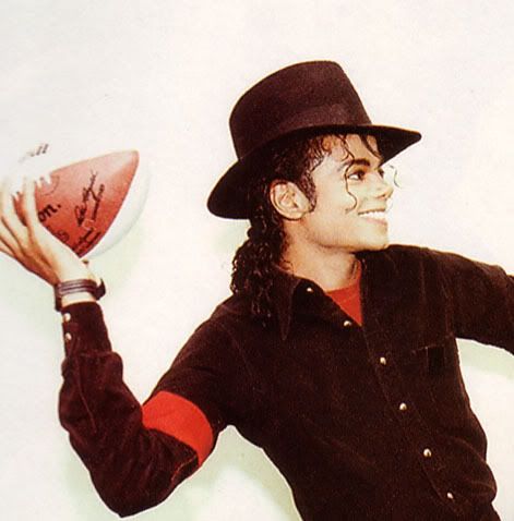 http://i636.photobucket.com/albums/uu86/mrs_mj/michael%20jackson/Cute.jpg